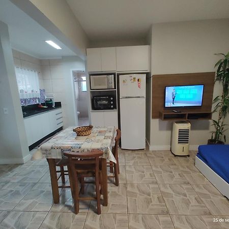 Residencial Bernardo 1 Dormitorio Florianópolis Esterno foto